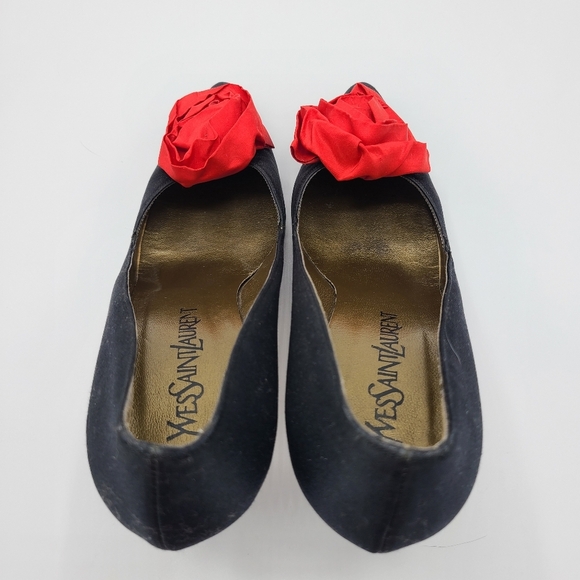 Yves Saint Laurent Vintage Black Matte Satin Red Rose Rosette Heels Pumps - Picture 6 of 15
